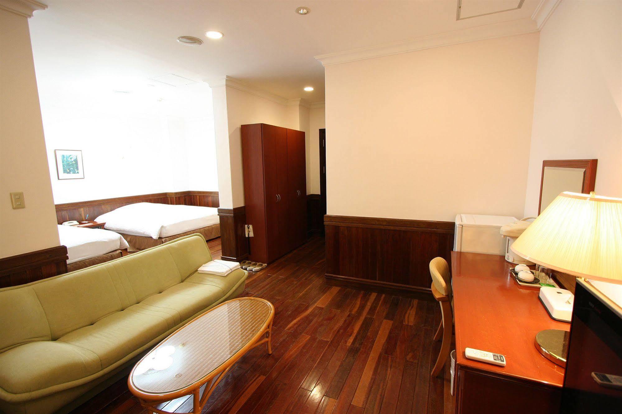 Ada Garden Hotel Okinawa Kunigami Екстер'єр фото