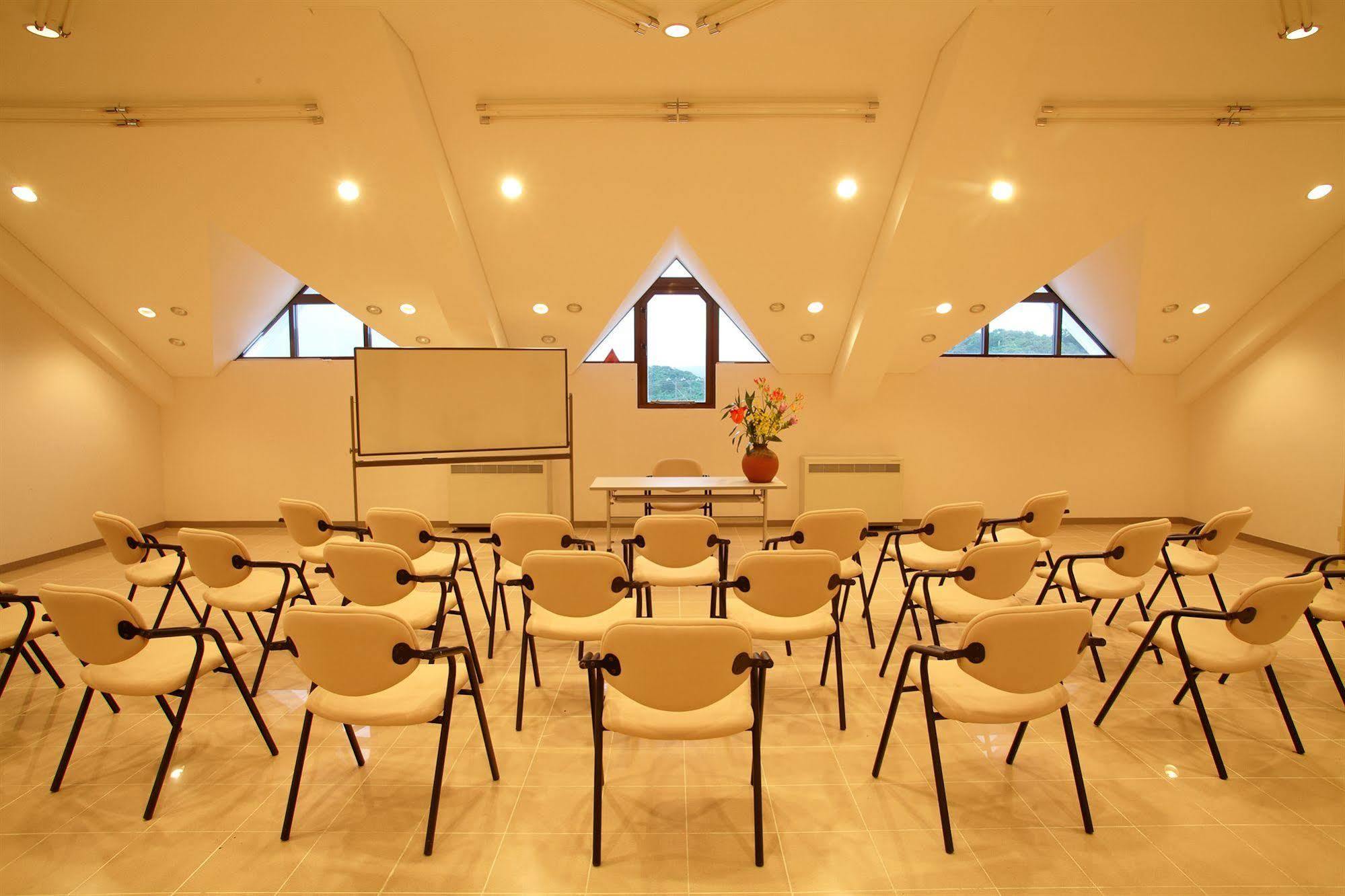 Ada Garden Hotel Okinawa Kunigami Екстер'єр фото